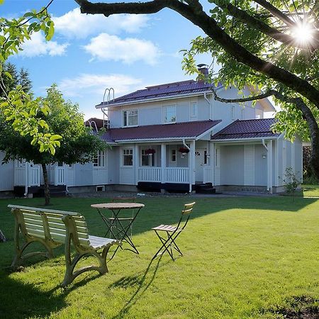 Westbay Inn Vaasa Exterior photo